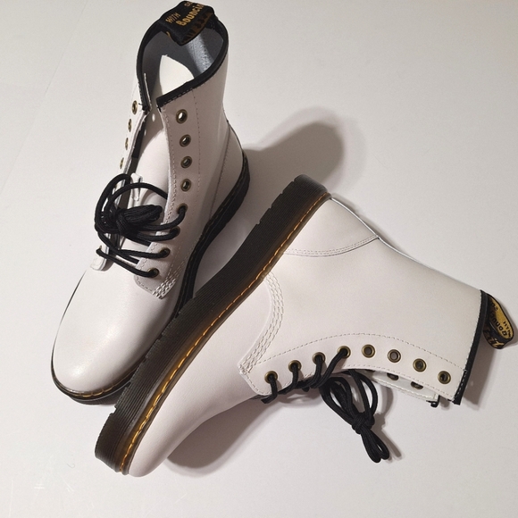 💎NWOB Dr. Martens "Zavala" White Combat Boots - Picture 11 of 14